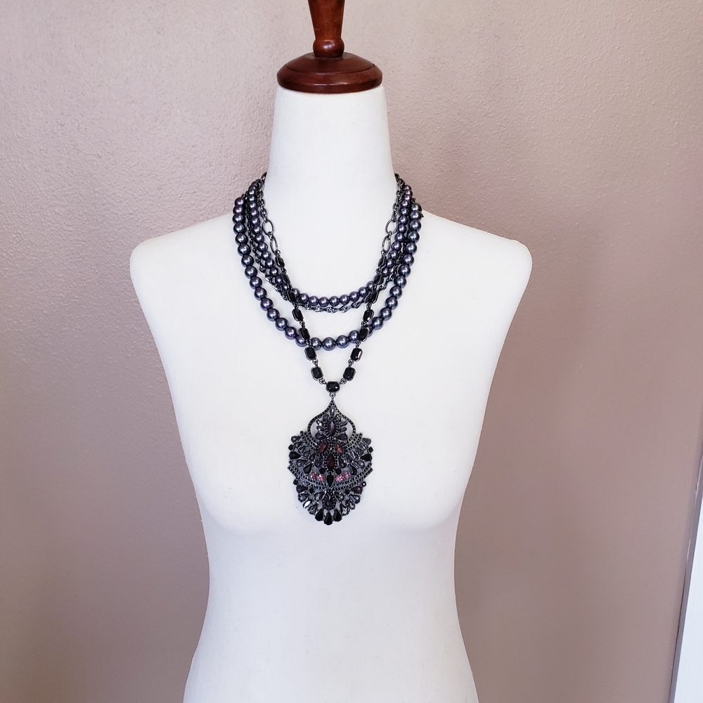 Elegant Black Beaded Necklace